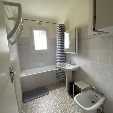 Nyaraló Maison Spacieuse Avec Jardin, Proche Thermes Et Commodites A - Fr-1-541-17