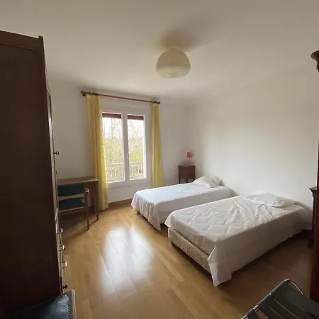 Maison Spacieuse Avec Jardin, Proche Thermes Et Commodites A - Fr-1-541-17