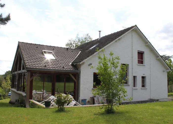 Maison Spacieuse Avec Jardin, Proche Thermes Et Commodités à - Fr-1-541-17 *