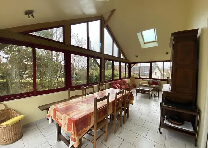 Maison Spacieuse Avec Jardin, Proche Thermes Et Commodités à - Fr-1-541-17